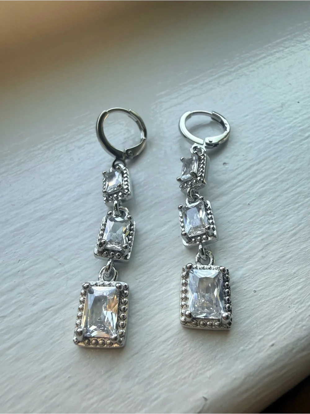 NEW!! Elegant 14k White Gold Plated Drop Cubic Zirconia Earrings
